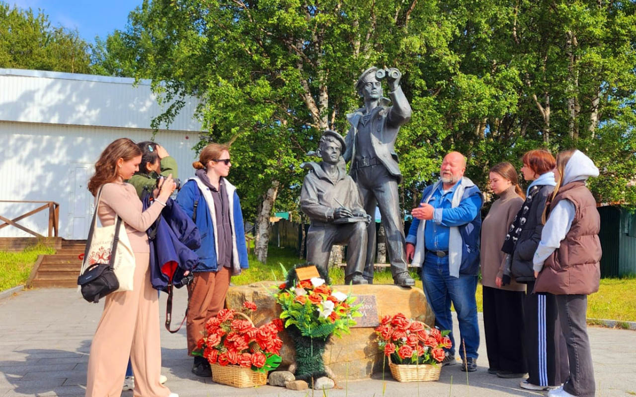 Советник губернатора Архангельской области рассказал студентам СПбГУ о подвиге соловецких юнг